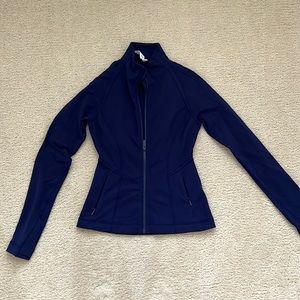 Lululemon Nulu Cropped Define jacket